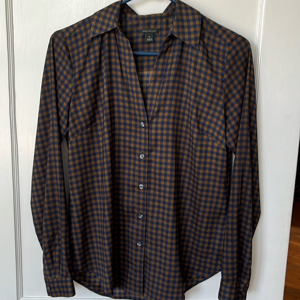 Ann Taylor brown and navy blouse.
